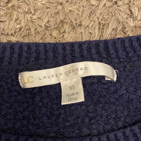 sweater - Picture 2 of 3